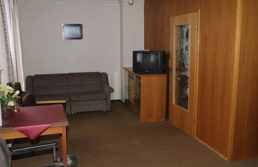Einfelder Hof garni-1